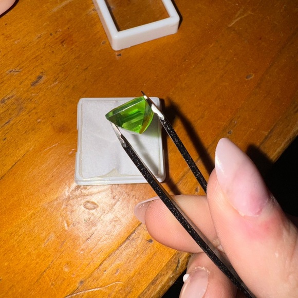 Natural Peridot Loose Gemstone 10.52 Ct CERTIFIED Green Peridot Princess Cut Gem - Picture 3 of 6